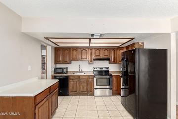 124 W Hillview St., Mesa, AZ 85201