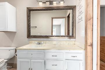 124 W Hillview St., Mesa, AZ 85201