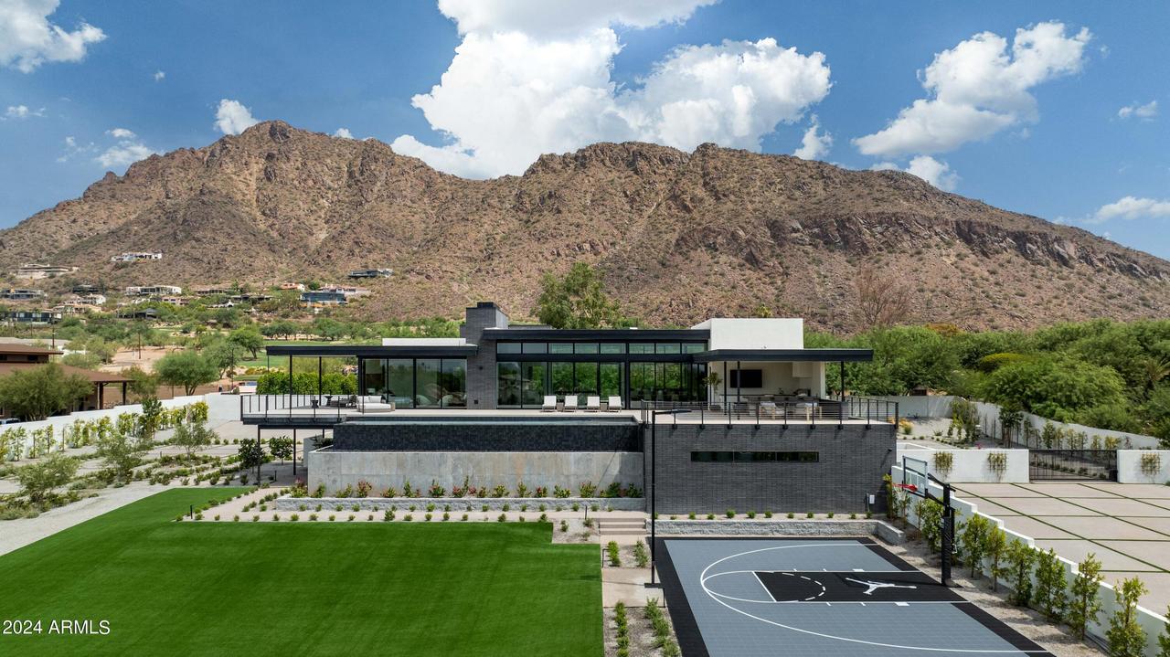 5814 E Camelback Rd., Phoenix, AZ 85018