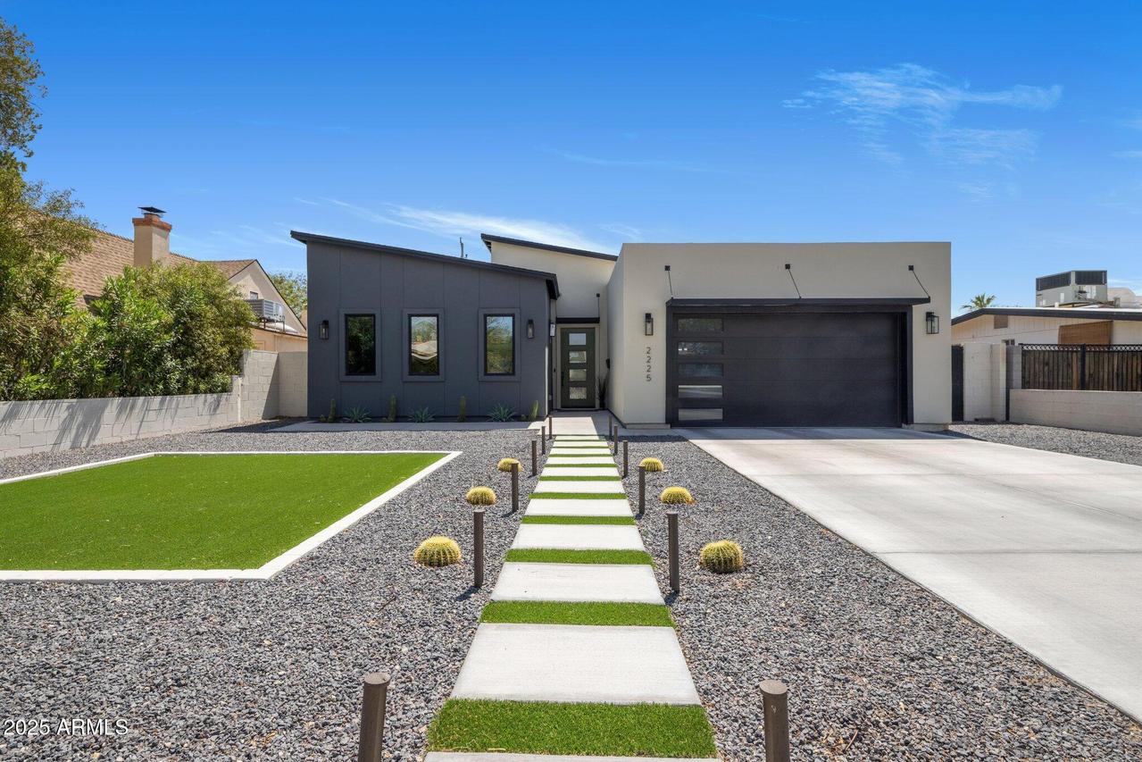 2225 E Whitton Ave., Phoenix, AZ 85016