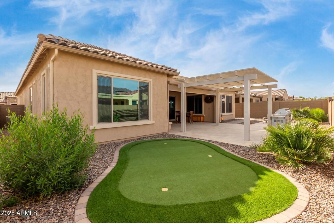 8102 W Autumn Vista Way, Florence, AZ 85132