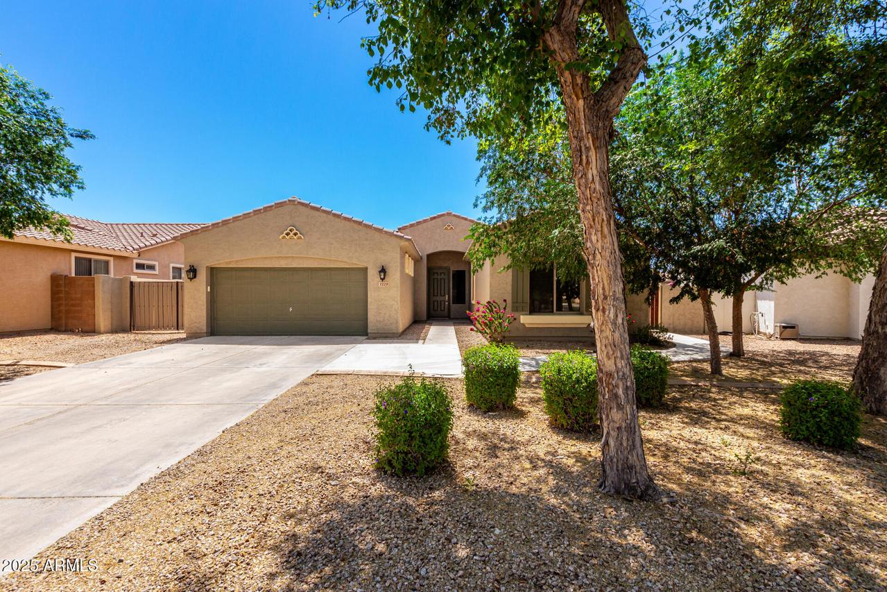 2229 W Harwell Rd., Phoenix, AZ 85041