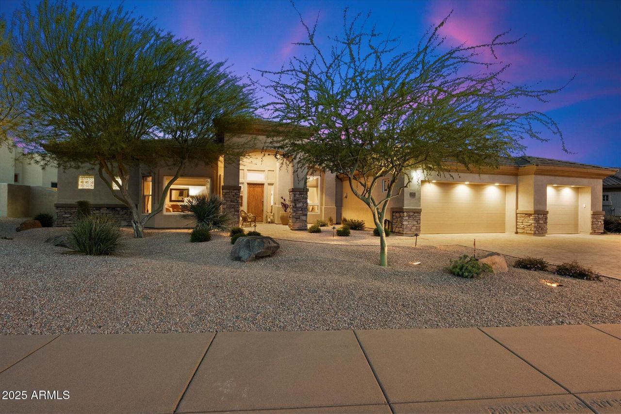 22635 N 54th Pl., Phoenix, AZ 85054