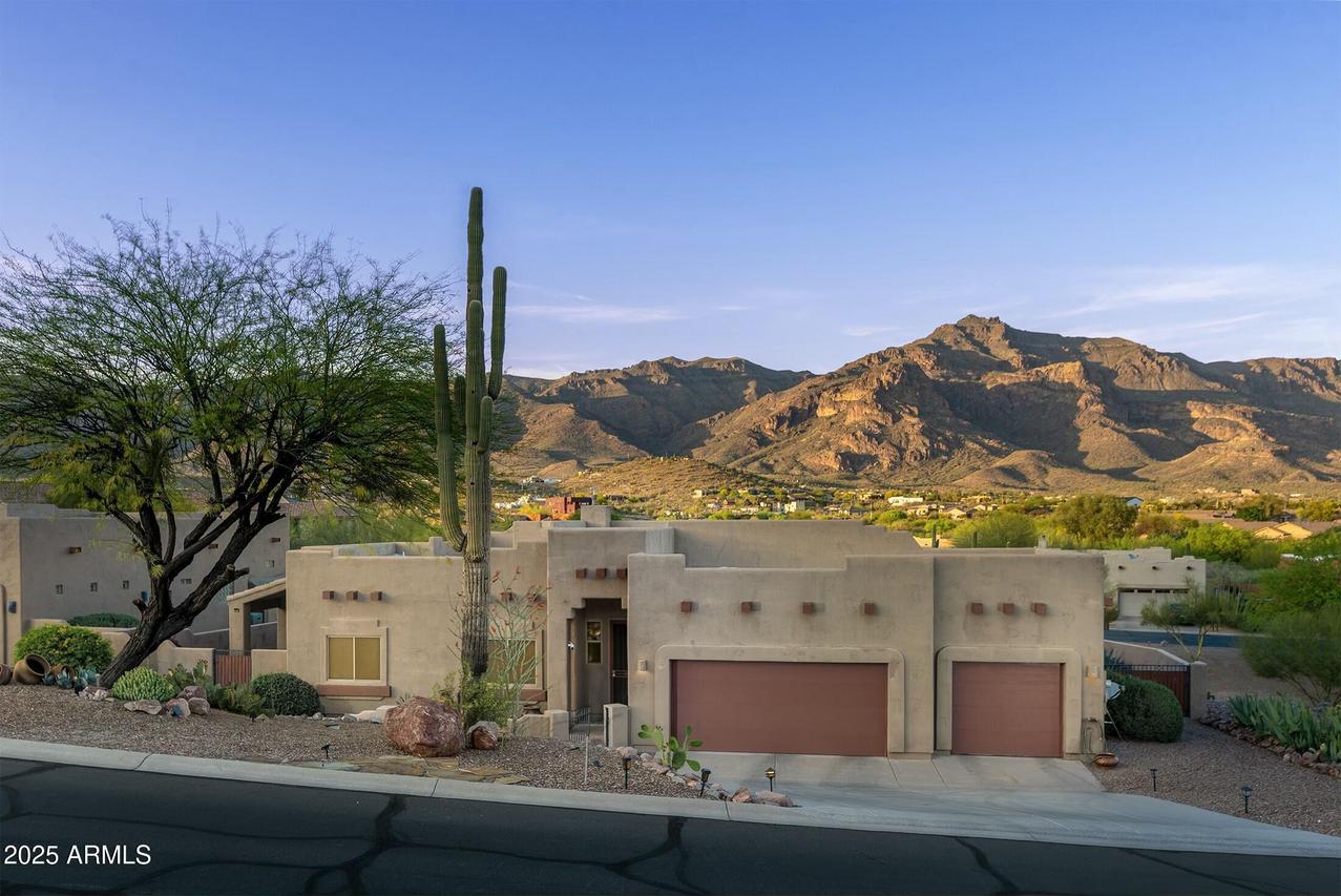 9730 E Little Further Way, Gold Canyon, AZ 85118