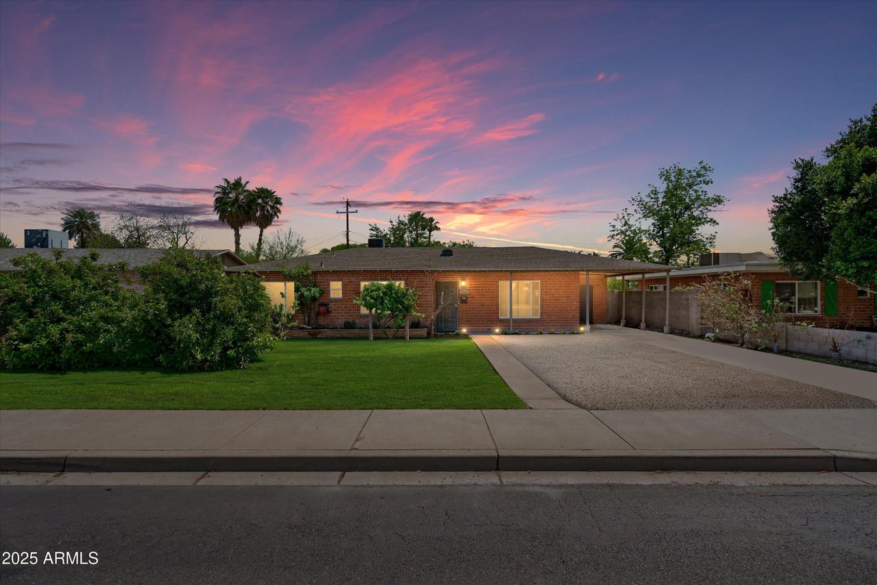 5709 N 16th St., Phoenix, AZ 85016