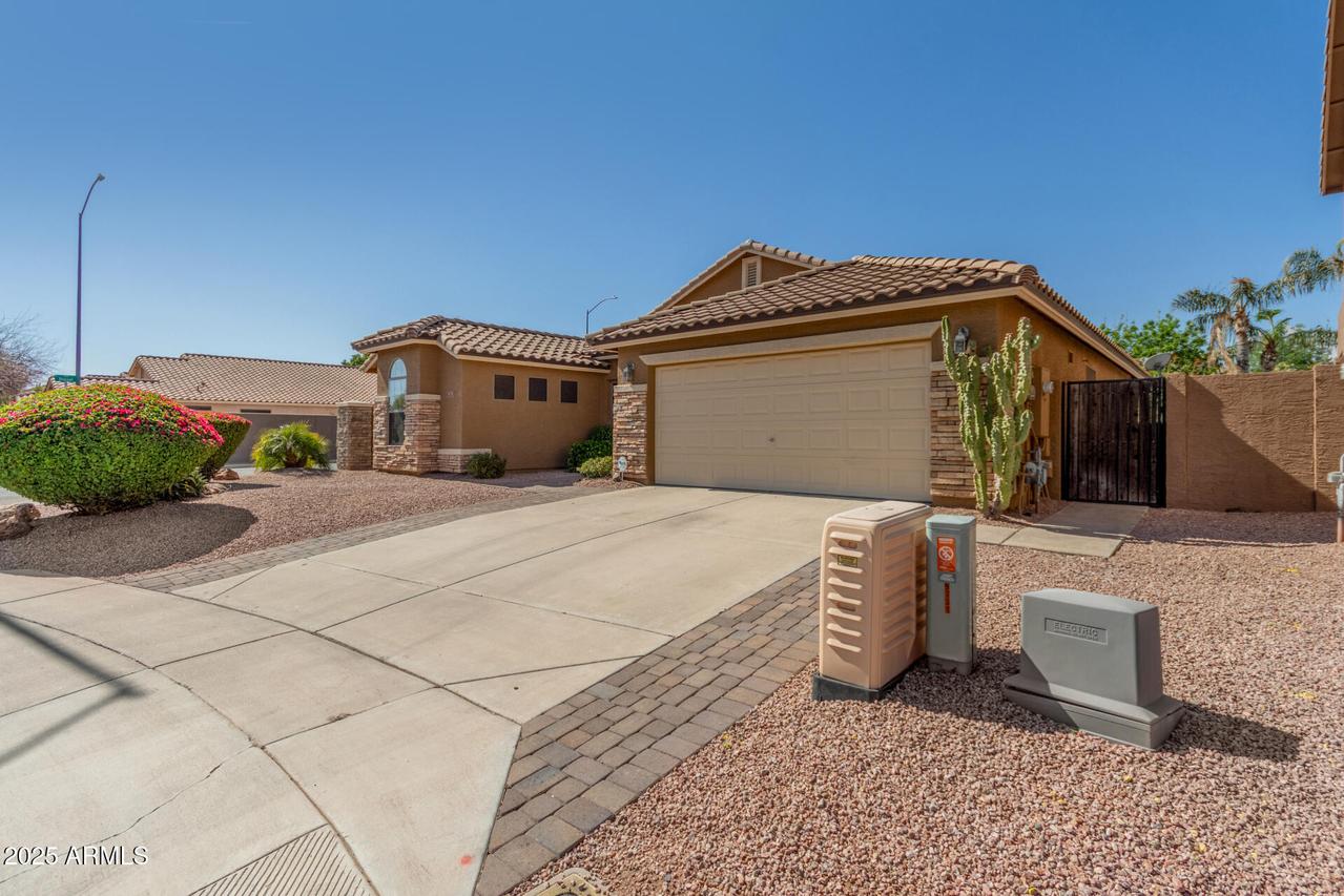 9731 E Kiowa Ave., Mesa, AZ 85209