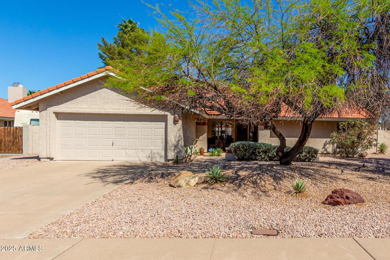 556 E Hackamore St., Mesa, AZ 85203