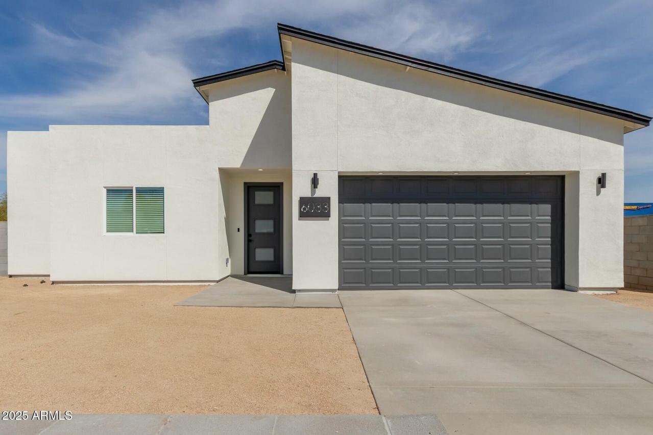 6033 W Northview Ave., Glendale, AZ 85301