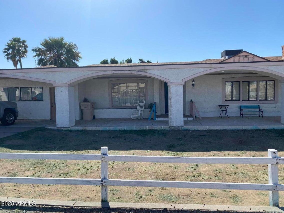 5604 N 67th Ave., Glendale, AZ 85301