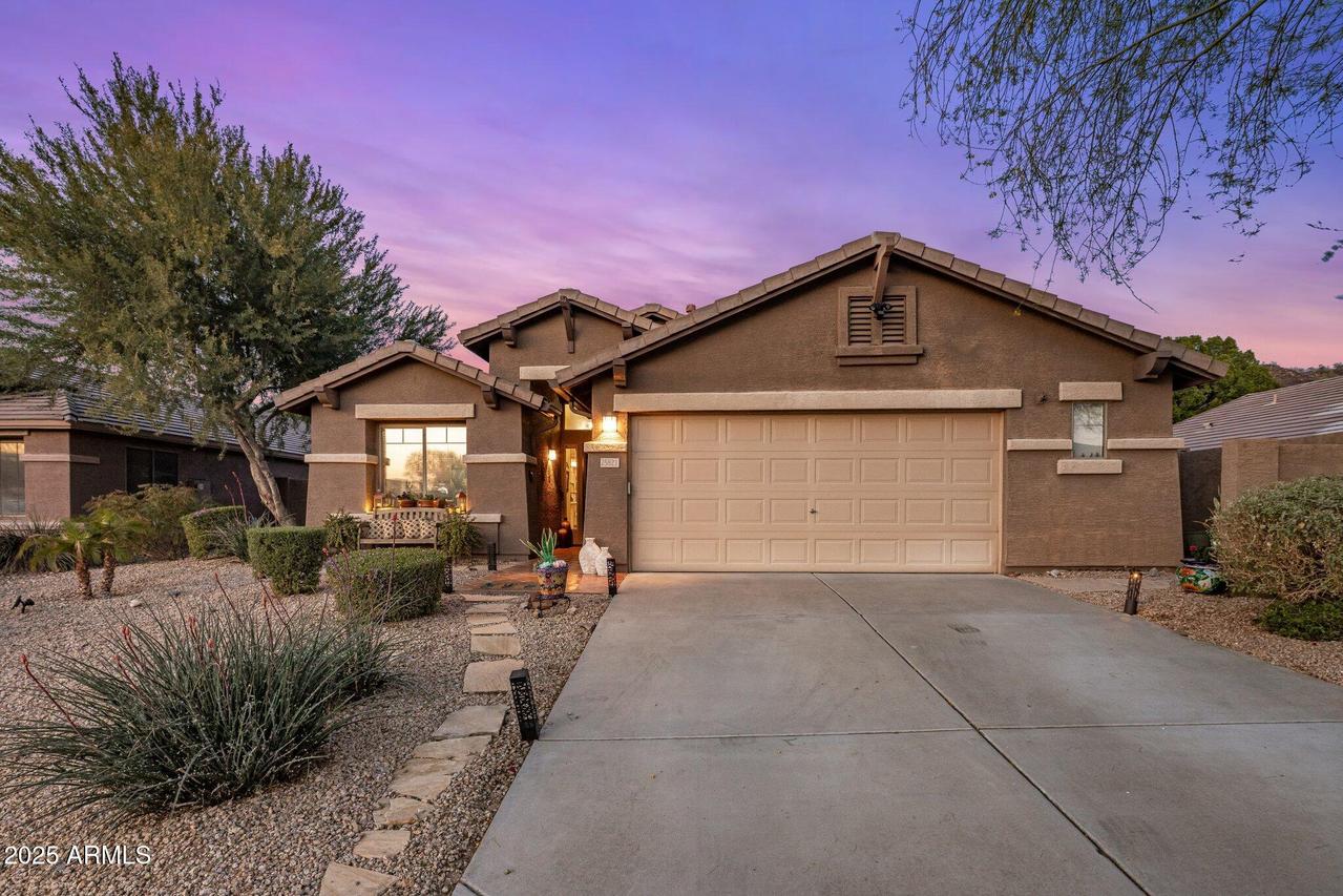 25821 N 41st Dr., Phoenix, AZ 85083