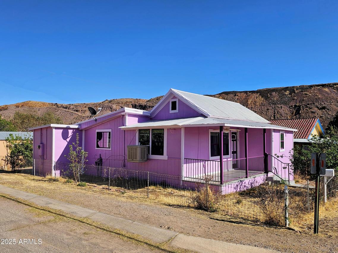 114 B St., Bisbee, AZ 85603