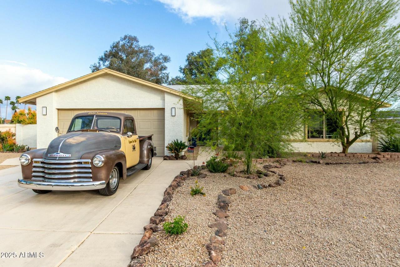 5253 E Waltann Ln., Scottsdale, AZ 85254