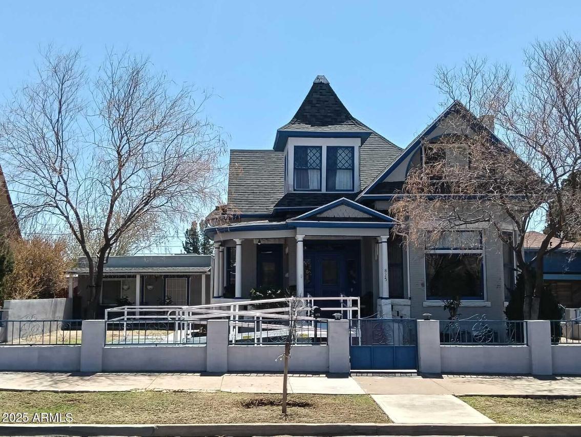 825 E 9 St., Douglas, AZ 85607