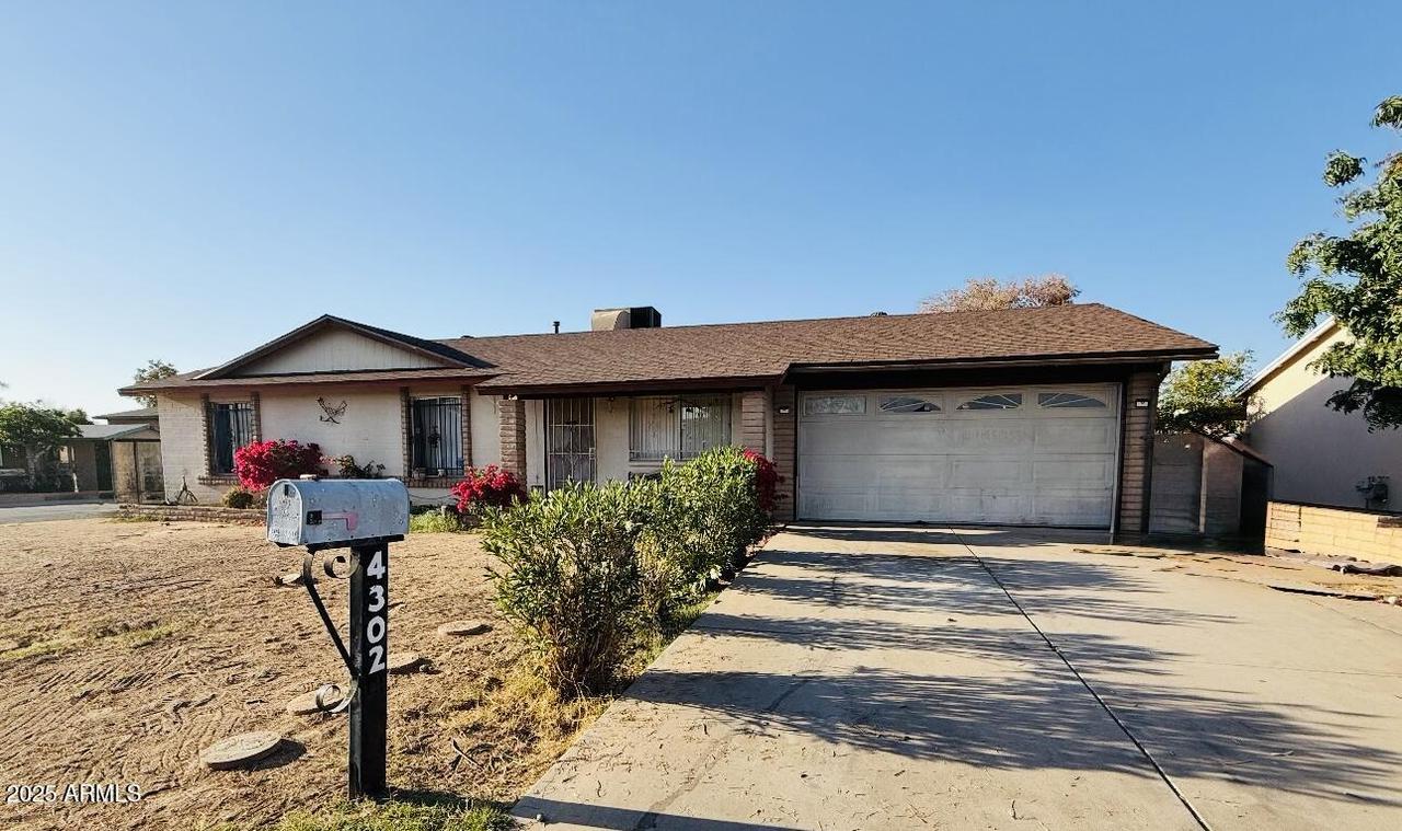 4302 E Burgess Ln., Phoenix, AZ 85042
