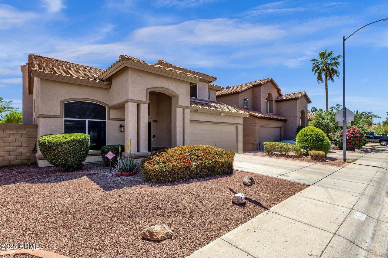 4633 E Desert Cactus St., Phoenix, AZ 85032