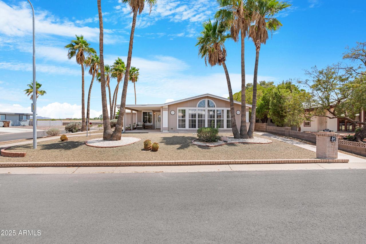 9349 E Navajo Pl., Sun Lakes, AZ 85248