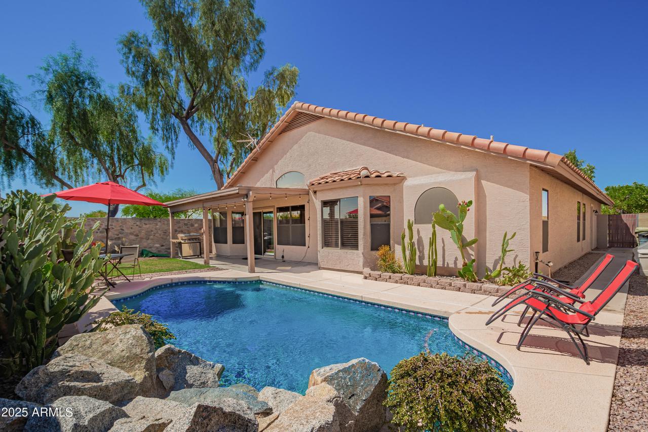 18643 N 73rd Ave., Glendale, AZ 85308