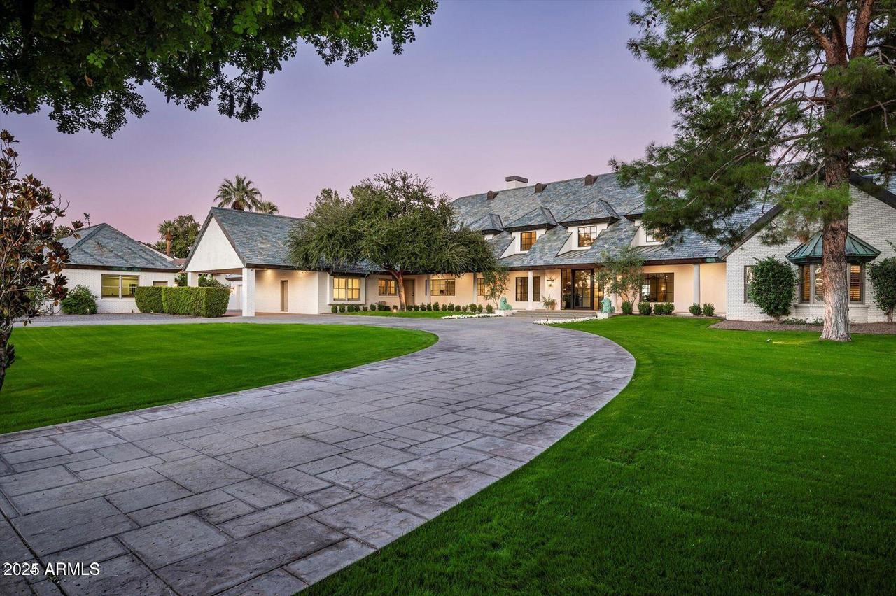 34 Biltmore Estate, Phoenix, AZ 85016