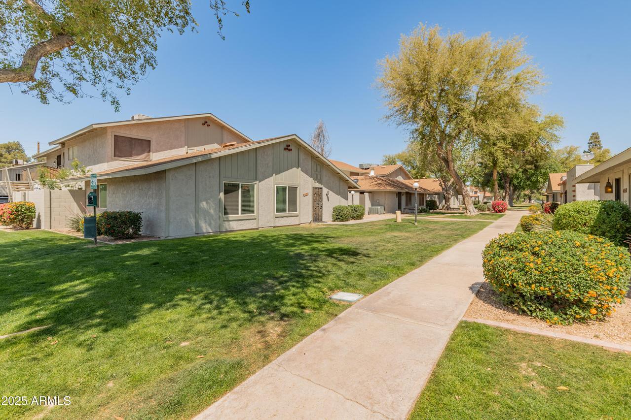 8412 E Roosevelt St., Scottsdale, AZ 85257