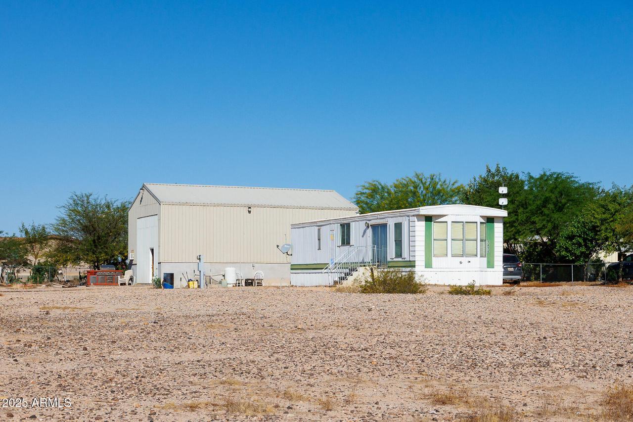 1414 S 365th Ave., Tonopah, AZ 85354