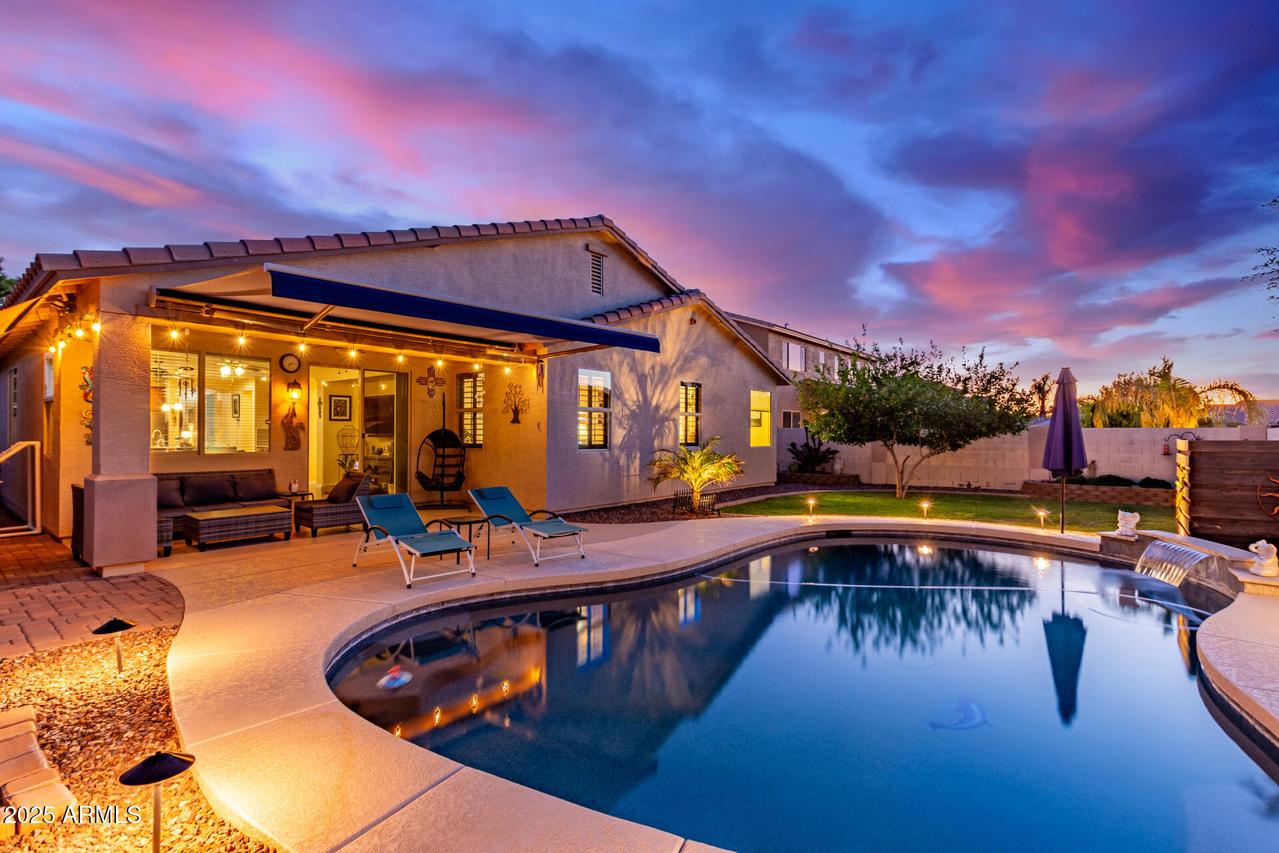 196 W Yellow Wood Ave., San Tan Valley, AZ 85140