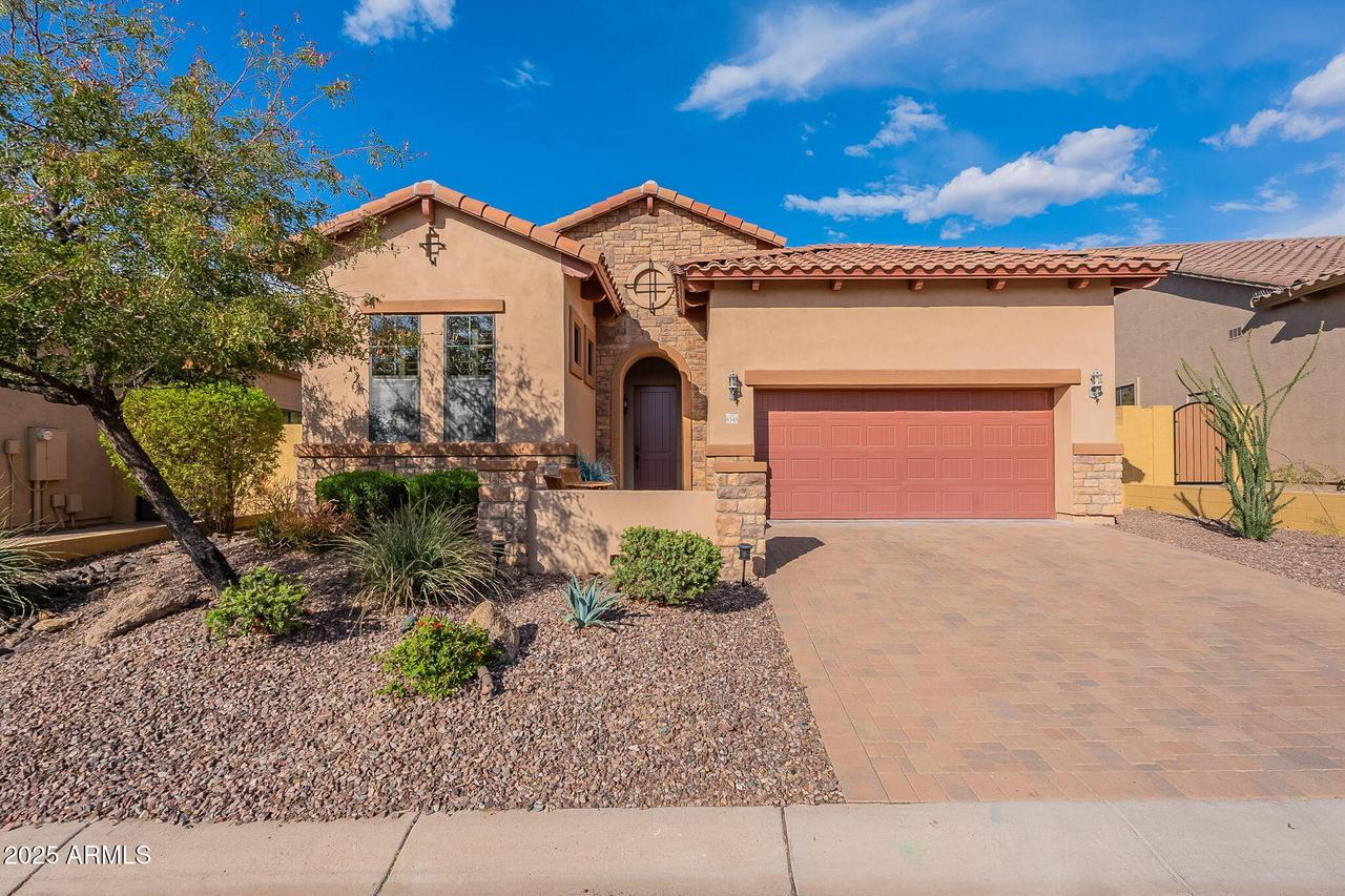 8348 E Indigo St., Mesa, AZ 85207