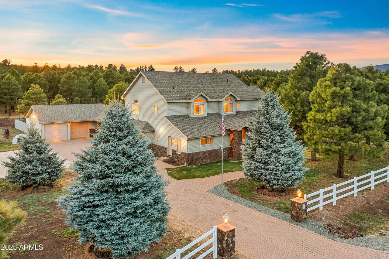 2705 W Creighton Dr., Flagstaff, AZ 86001