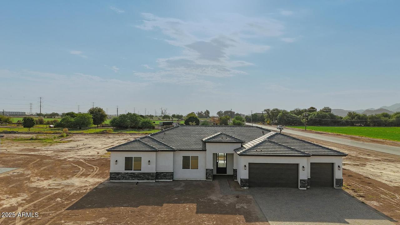 5905 S 182nd Ave., Goodyear, AZ 85338