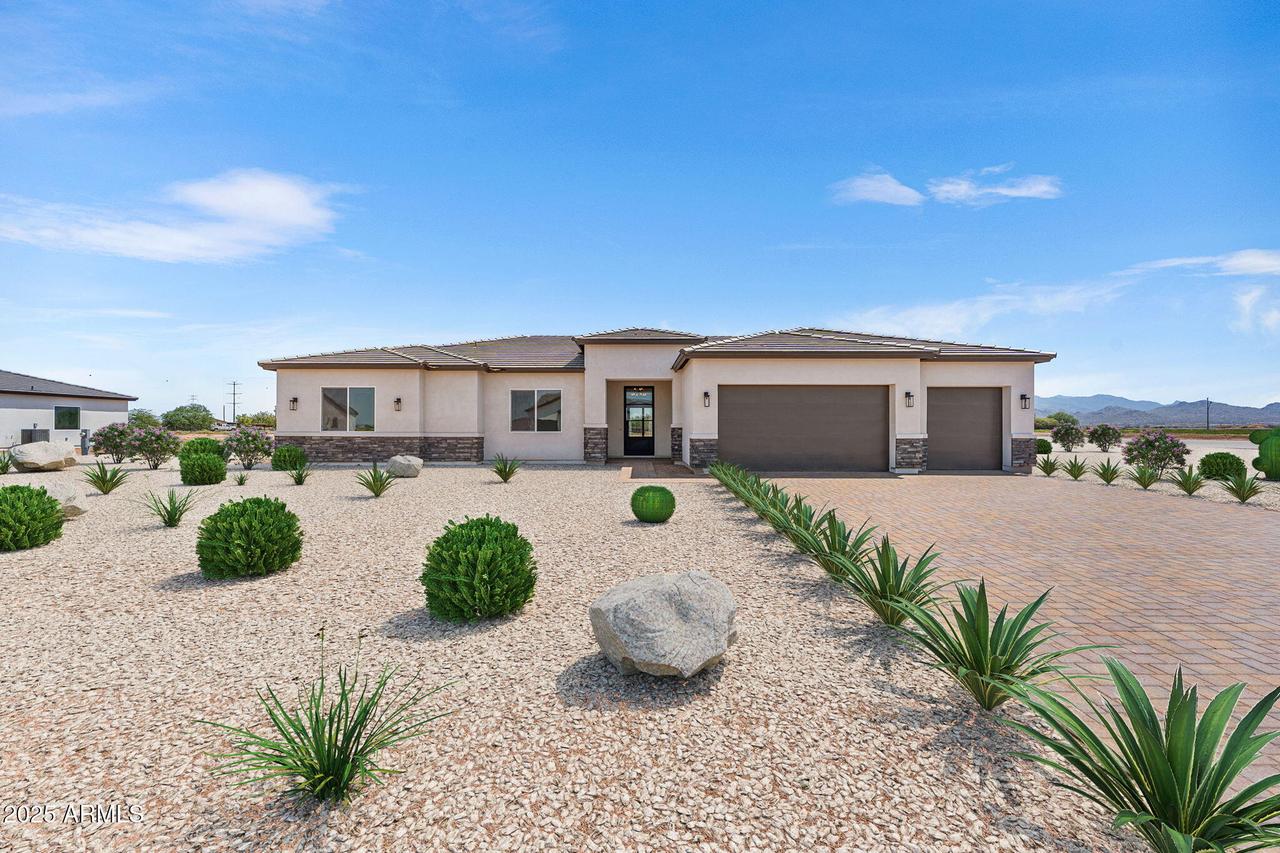 5905 S 182nd Ave., Goodyear, AZ 85338