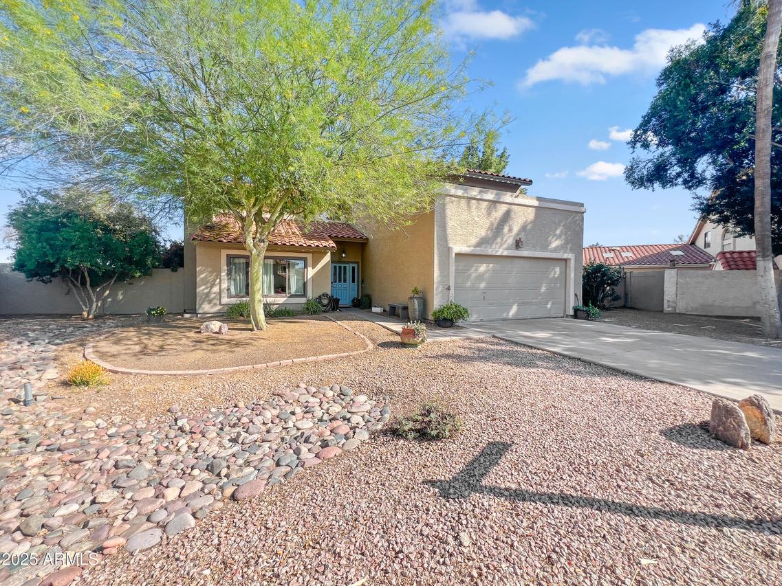 1987 E Los Arboles Dr., Tempe, AZ 85284