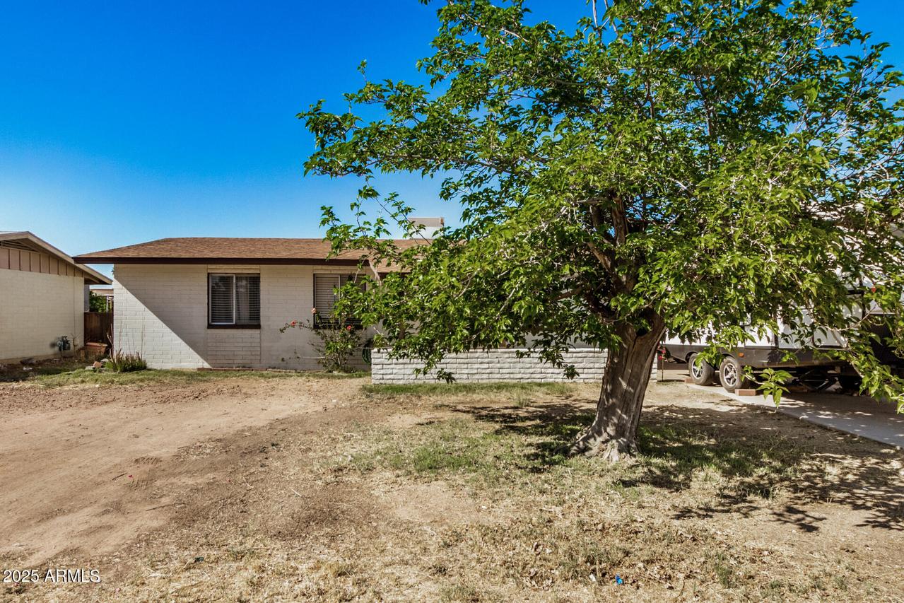 8414 W Monterosa St., Phoenix, AZ 85037