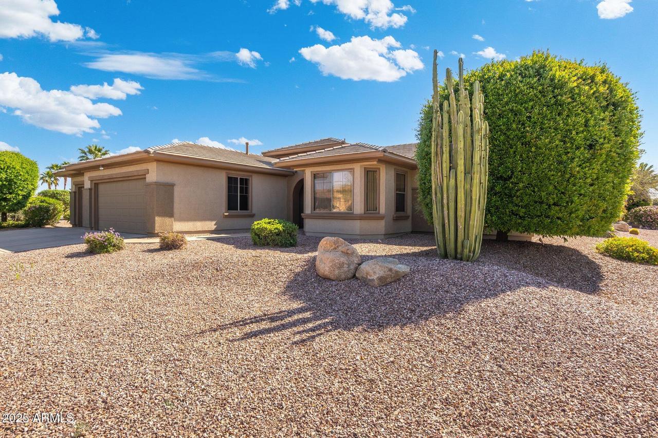 19005 N Diamante Dr., Surprise, AZ 85387