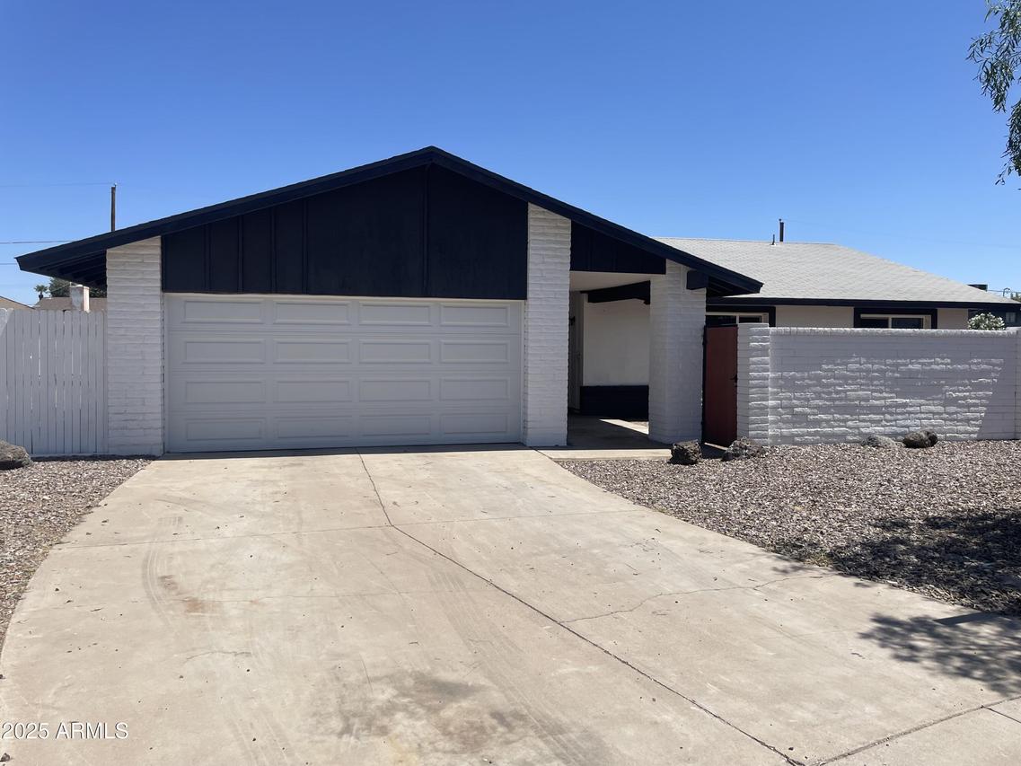 4210 W Solano Dr., Phoenix, AZ 85019