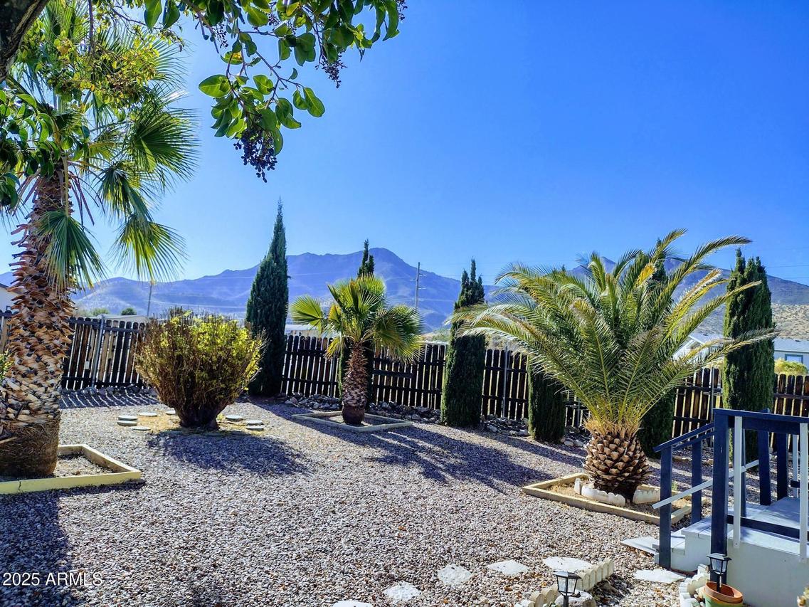 5253 E Branding Iron Dr., Hereford, AZ 85615