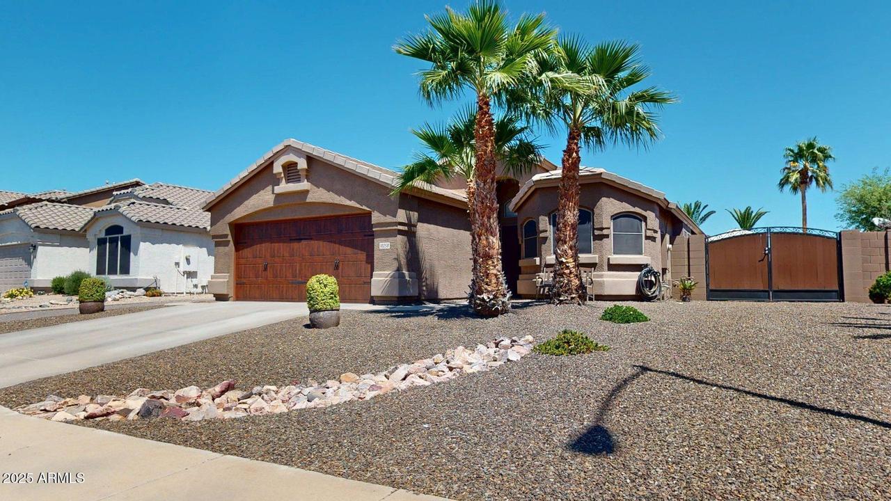 10258 W Daley Ln., Peoria, AZ 85383