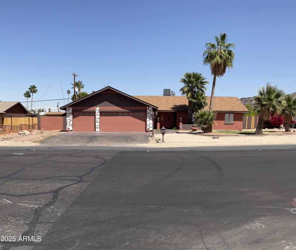 8609 S 16th St., Phoenix, AZ 85042