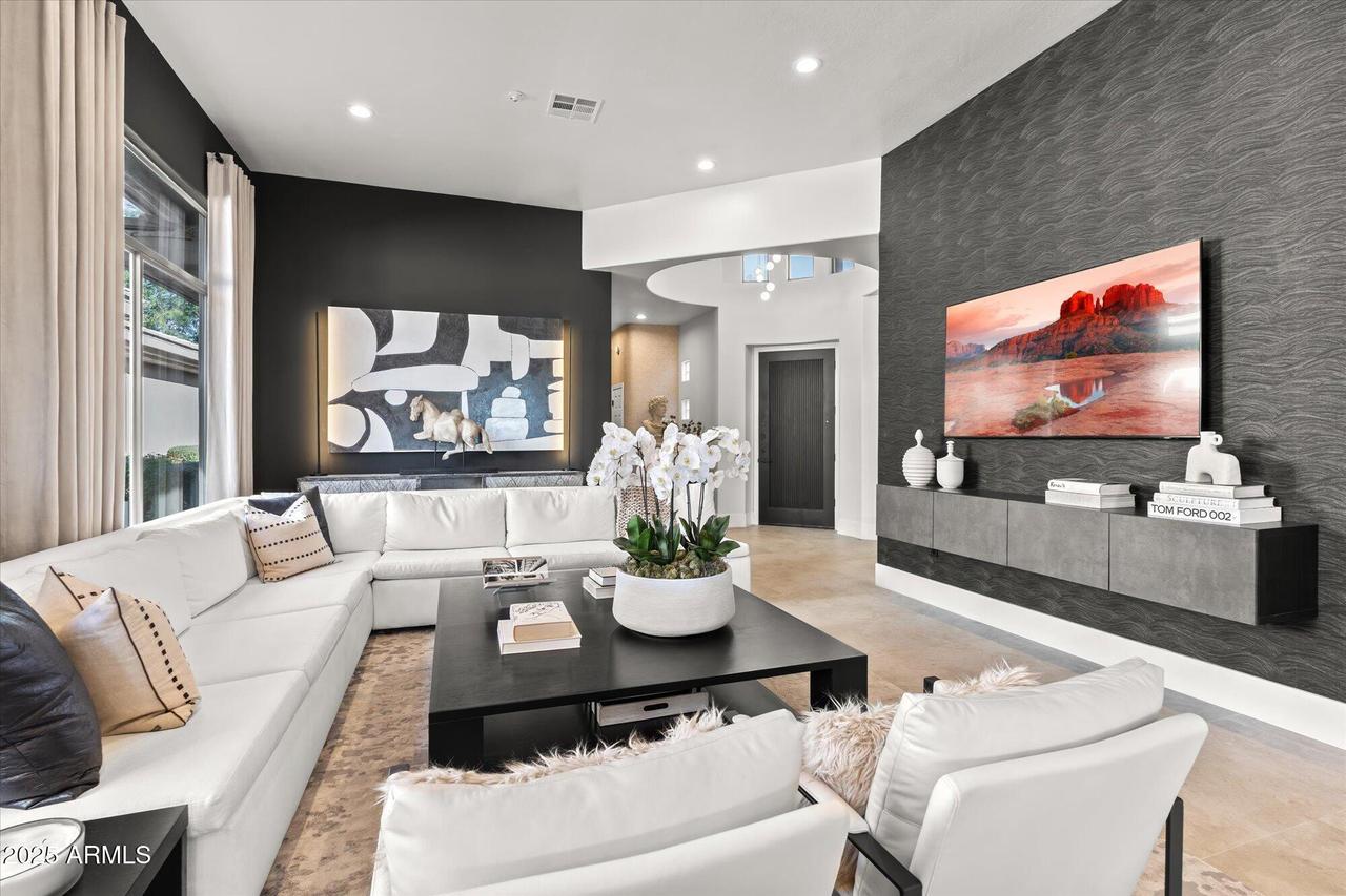 15240 N Clubgate Dr. #137, Scottsdale, AZ 85254