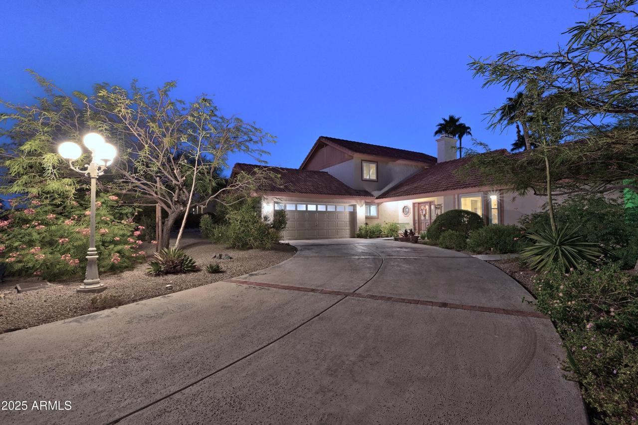 15243 N 11th St., Phoenix, AZ 85022