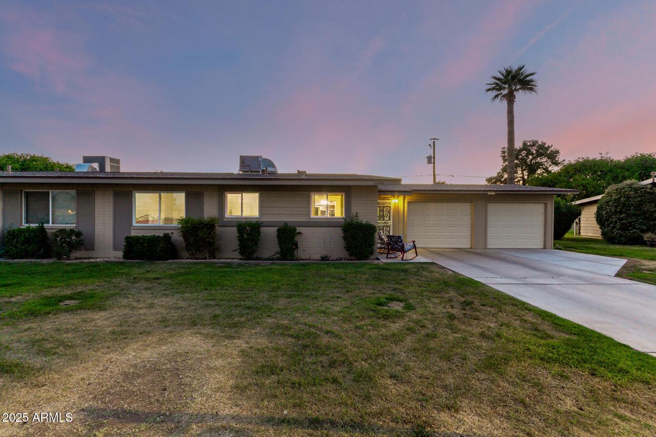 11048 N Coggins Dr., Sun City, AZ 85351