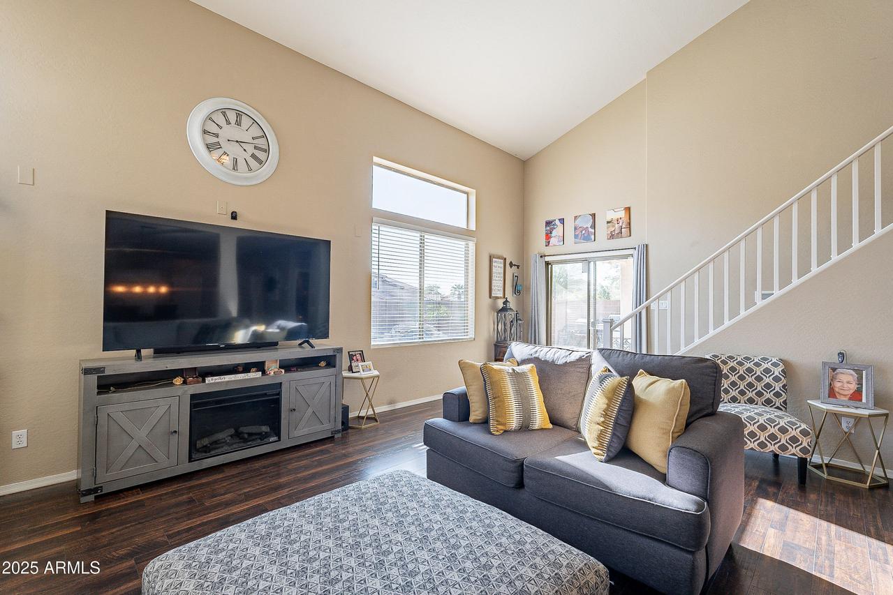 8127 W Florence Ave., Phoenix, AZ 85043