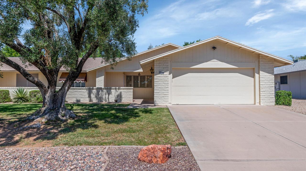 21222 N Aurora Dr., Sun City West, AZ 85375