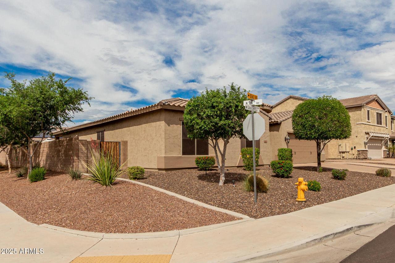 9390 W Louise Dr., Peoria, AZ 85383