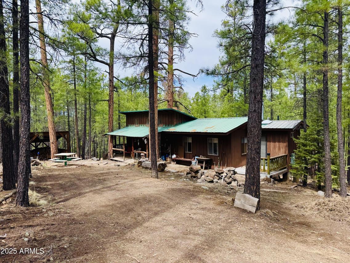 568 Forest Ln., Happy Jack, AZ 86024