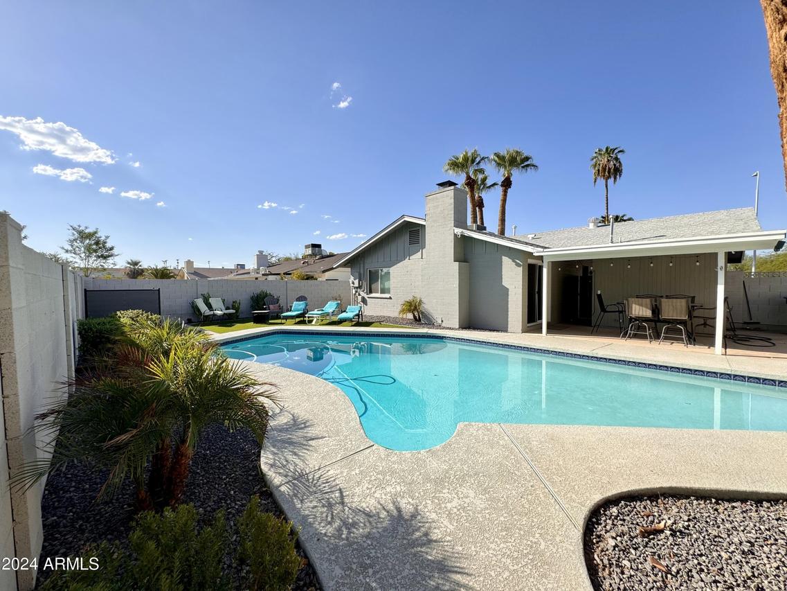 1869 E Geneva Dr., Tempe, AZ 85282