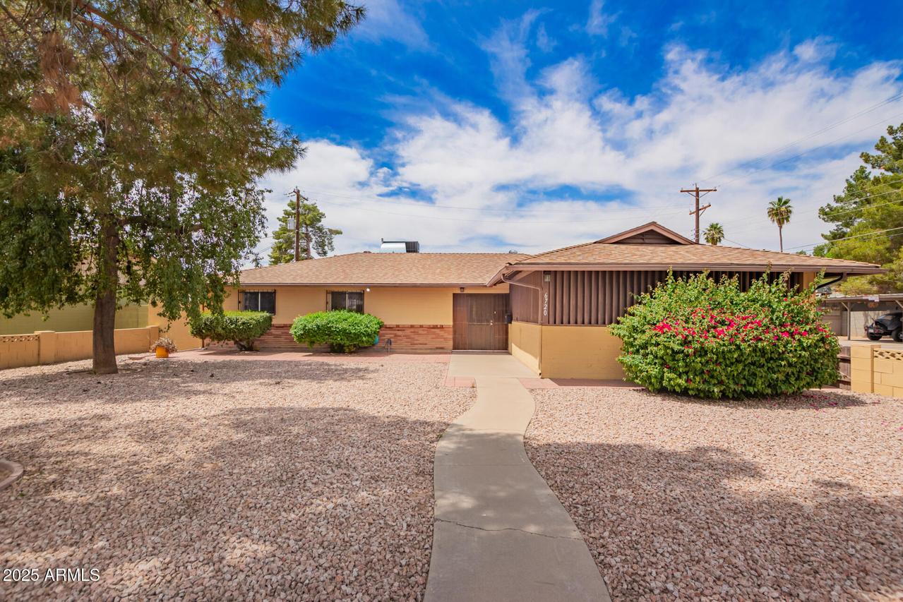 6720 N 42nd Dr., Phoenix, AZ 85019