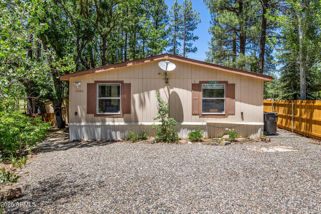 17020 Pintail Pl., Munds Park, AZ 86017