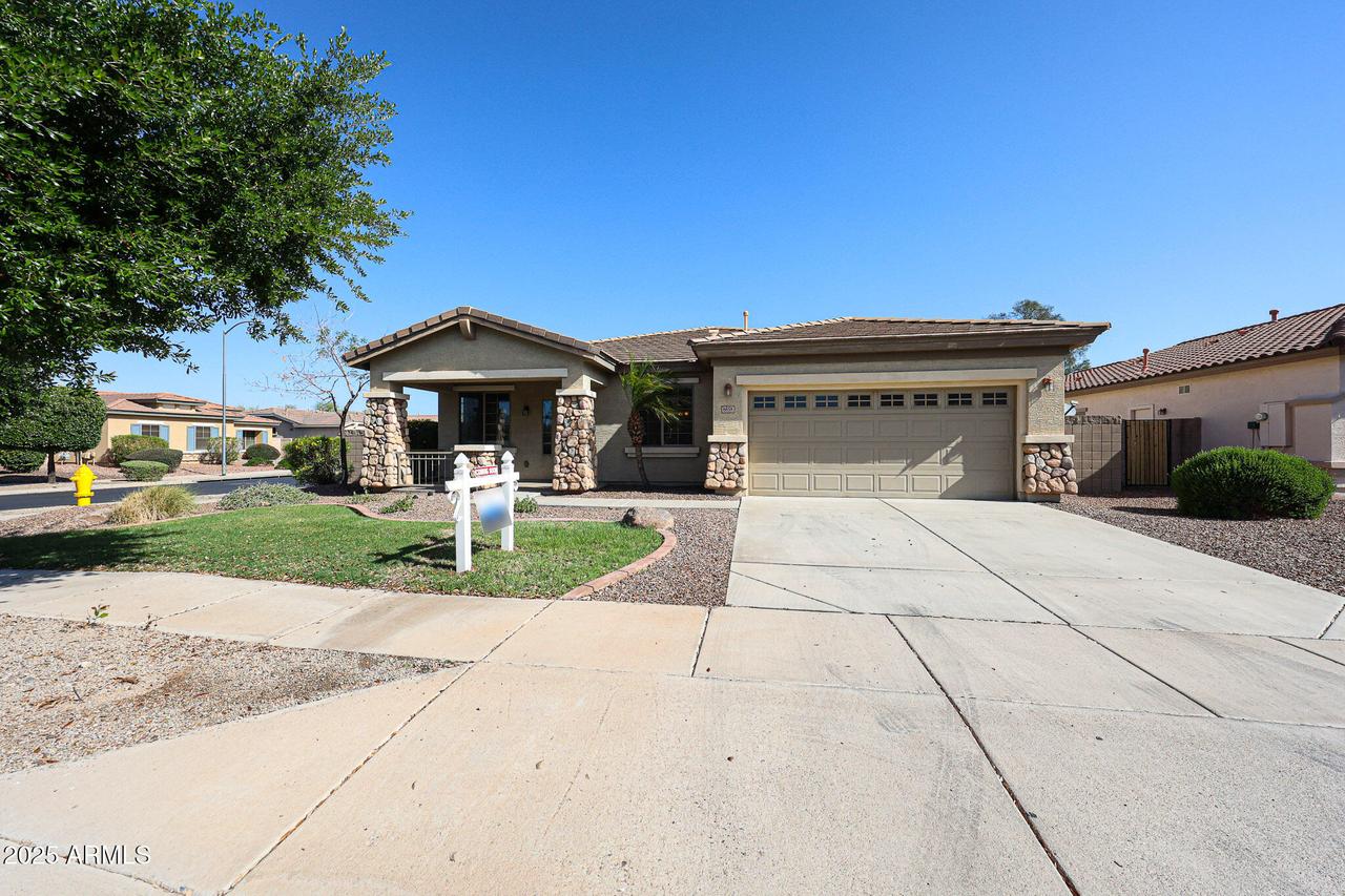 8858 W Northview Ave., Glendale, AZ 85305