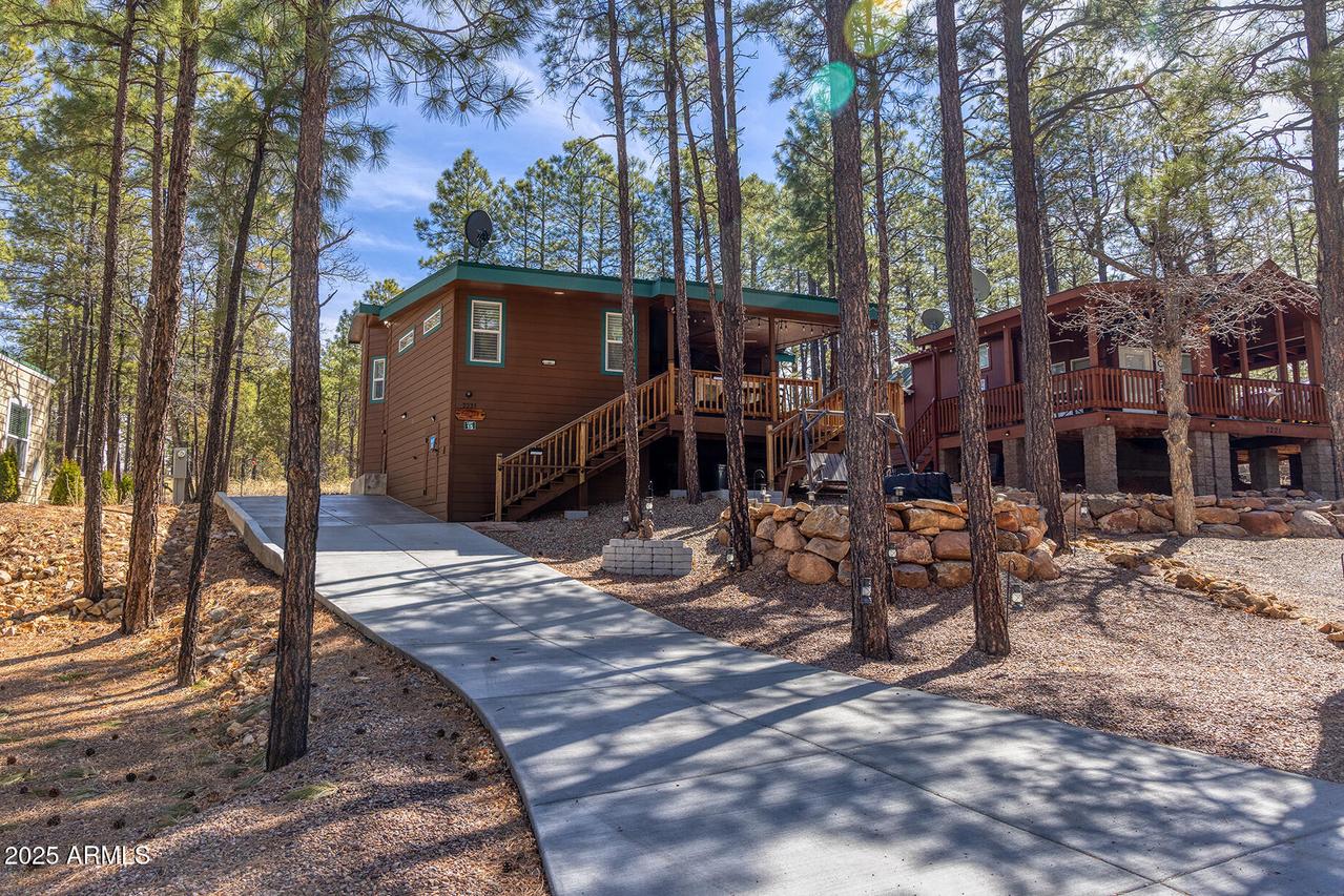 2231 E Lariat Way, Show Low, AZ 85901