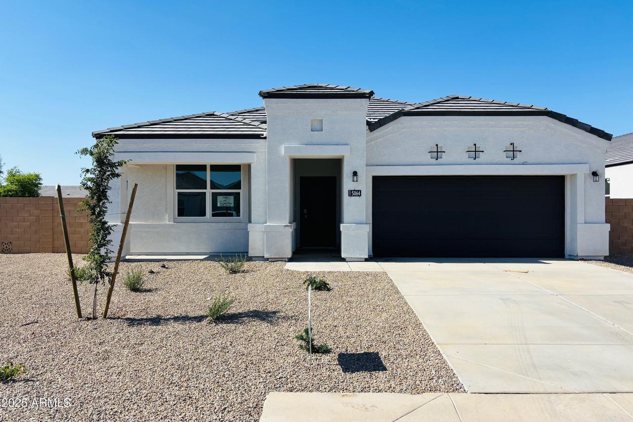 5064 E Midnight Star Dr., San Tan Valley, AZ 85143
