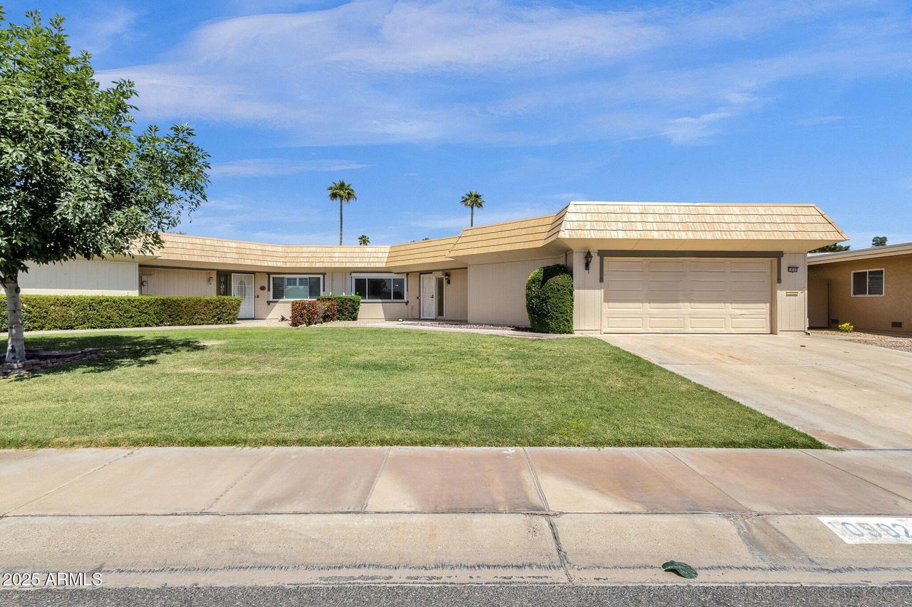 10502 W Hutton Dr., Sun City, AZ 85351